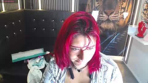 Cerecita  online show from December 22, 2025, 12:02 pm