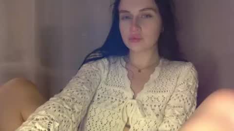 Eva online show from October 18, 2025, 7:36 pm