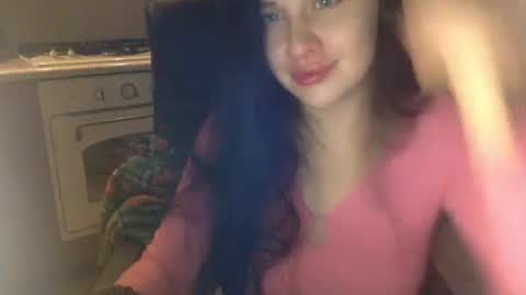 Eva online show from November 7, 2025, 10:54 pm