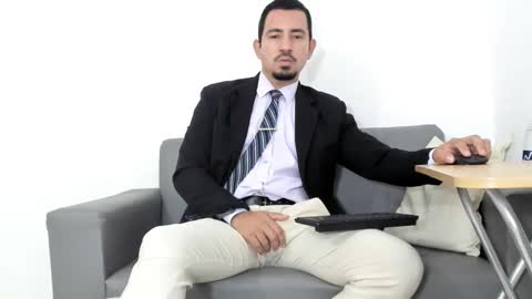 Cesar online show from September 19, 2025, 1:45 pm