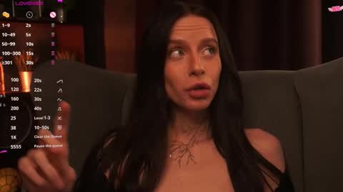 Casey online show from November 19, 2025, 9:48 pm