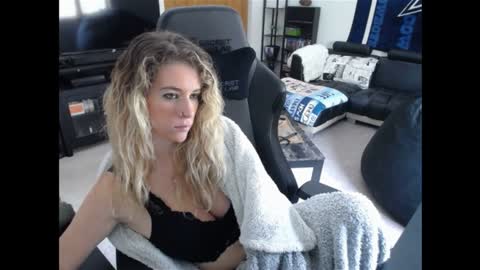 Snapshot of cessprinn chatting on January 23, 2025, 4:37 pm Marie online show from January 23, 2025, 4:37 pm