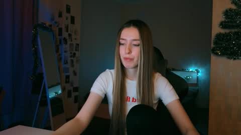 my name is Eva online show from December 21, 2025, 9:33 pm