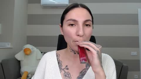 Kate online show from January 31, 2025, 2:39 pm