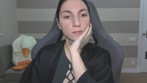 Kate online show from September 18, 2025, 7:10 am