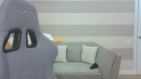 Kate online show from April 3, 2026, 7:45 pm