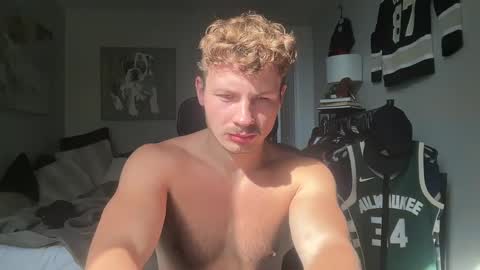 ChadTitan online show from September 8, 2025, 2:38 pm