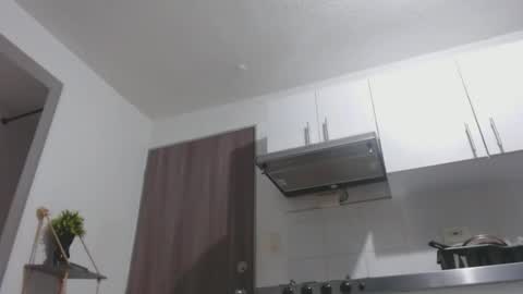 Chanel M. online show from April 4, 2026, 9:29 am