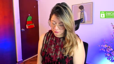 Snapshot of chanell_taylor_ chatting on December 17, 2024, 2:33 pm chanell online show from December 17, 2024, 2:33 pm