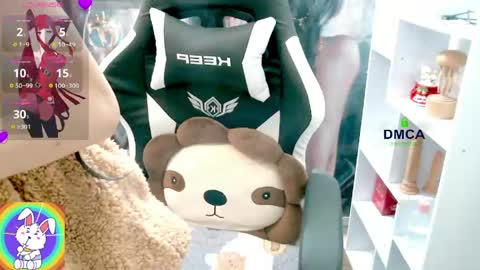 changchang_ online show from March 18, 2026, 6:27 am