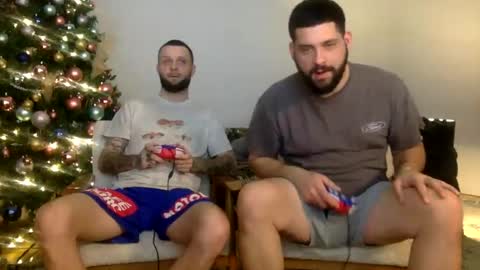 Snapshot of change340 chatting on December 20, 2024, 1:58 am TATS AND TANNED online show from December 20, 2024, 1:58 am