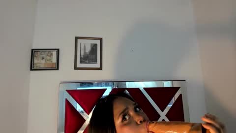 Snapshot of channellross chatting on March 6, 2025, 2:09 am Chanell online show from March 6, 2025, 2:09 am