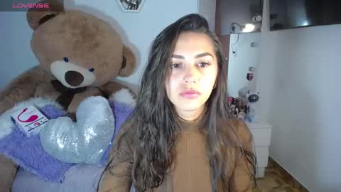 Isabella online show from September 26, 2025, 4:49 am