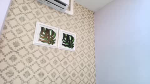 Raquel  online show from March 12, 2025, 12:04 pm