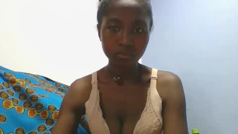 Snapshot of chantale483461 chatting on March 2, 2026, 5:30 am chantale483461 online show from March 2, 2026, 5:30 am