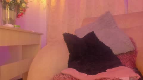 Chantall online show from December 6, 2024, 6:59 am