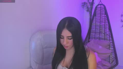 Chantall online show from November 19, 2025, 4:45 am