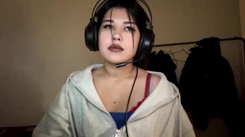 Lola online show from December 5, 2025, 7:39 am