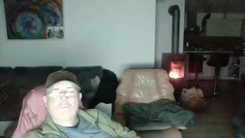 Snapshot of charles6064 chatting on December 30, 2024, 4:40 pm charles6064 online show from December 30, 2024, 4:40 pm