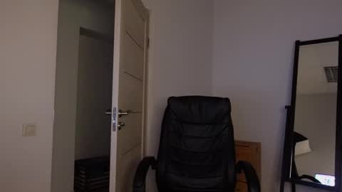 CHARLES SINS online show from March 2, 2025, 5:04 pm