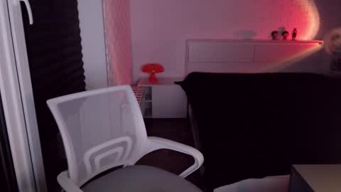 charleshanson69 online show from September 12, 2025, 4:07 pm