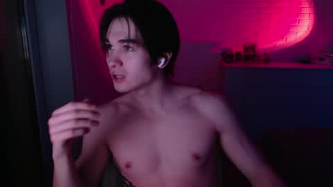 charleshanson69 online show from April 9, 2026, 4:23 pm