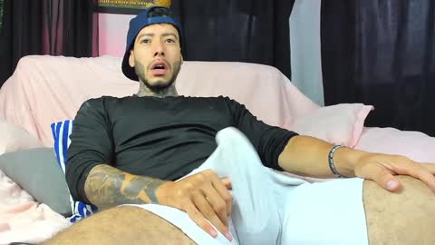 charless_dickenss online show from February 5, 2025, 12:06 pm