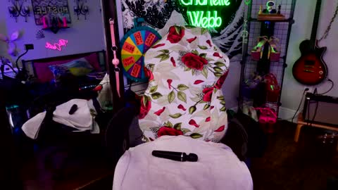 Charlette Webb online show from December 17, 2024, 4:12 am