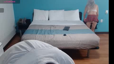 charleyandsmokie online show from November 22, 2025, 12:42 am