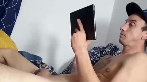 Snapshot of charliee636023 chatting on November 10, 2025, 11:42 am charliee636023 online show from November 10, 2025, 11:42 am