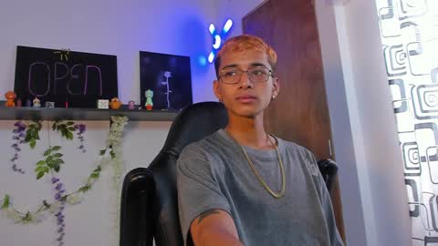 Charles Russo online show from January 26, 2025, 8:02 pm