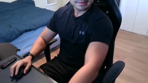 Snapshot of charliekkw chatting on March 6, 2025, 4:49 pm charliekkw online show from March 6, 2025, 4:49 pm