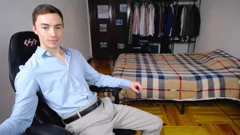 carlos reyes online show from February 18, 2025, 11:44 am