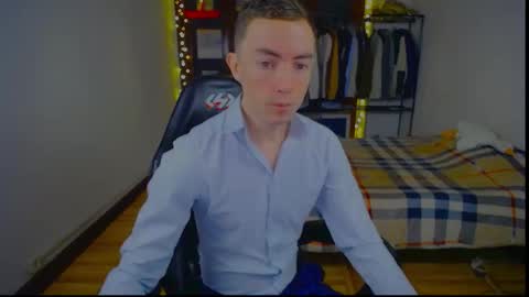 carlos reyes online show from February 12, 2026, 8:20 am