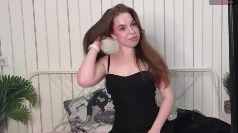 Snapshot of charlinemanke chatting on October 11, 2025, 8:51 pm Dannie online show from October 11, 2025, 8:51 pm