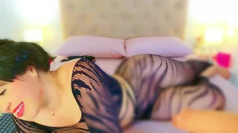 Charloott Evans online show from October 11, 2025, 9:35 pm