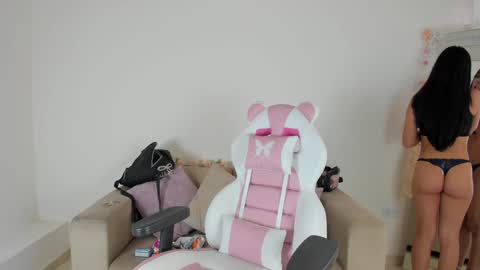    online show from January 7, 2025, 9:25 pm