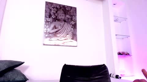 Charlote online show from March 8, 2025, 11:18 pm