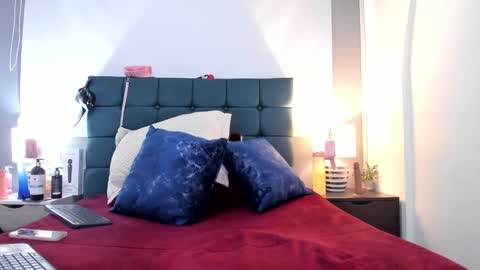 Charlott online show from September 11, 2025, 8:20 pm