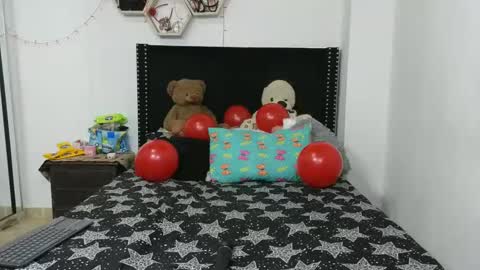 charlotte_027 online show from February 15, 2025, 10:11 am