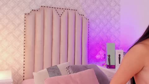 Snapshot of charlotte__08 chatting on January 6, 2025, 6:52 pm Charlotte online show from January 6, 2025, 6:52 pm