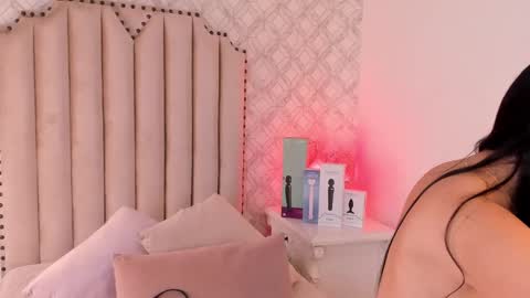 Snapshot of charlotte__08 chatting on February 5, 2025, 7:20 pm Charlotte online show from February 5, 2025, 7:20 pm