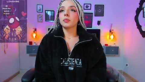 Charlotte online show from November 10, 2025, 4:22 am