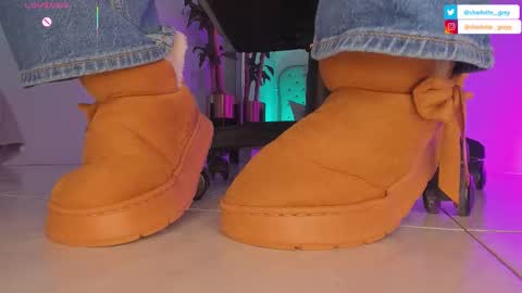 charlotte  grey online show from September 26, 2025, 8:02 pm