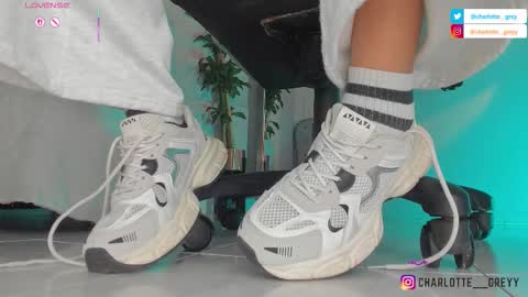 charlotte  grey online show from October 28, 2025, 8:33 pm