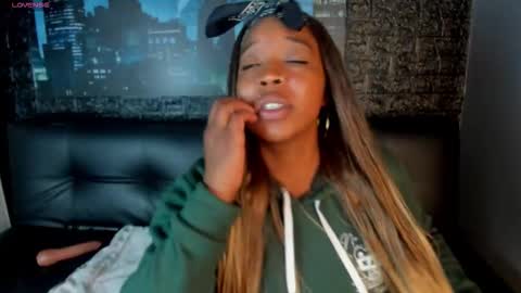  CHARLOTTE BROWN  online show from December 1, 2025, 1:27 pm