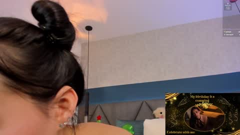 Snapshot of charlotte_copper chatting on December 12, 2024, 6:53 pm Charlotte online show from December 12, 2024, 6:53 pm