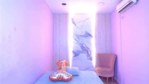 CHARLOTTE online show from February 5, 2025, 11:55 am