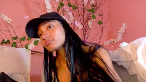 CHARLOTTE online show from November 9, 2025, 7:34 pm