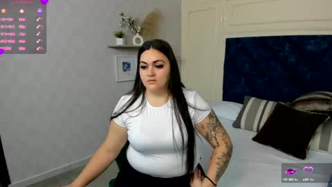 Charlotte Mayers online show from September 13, 2025, 11:32 am